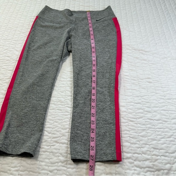 Nike Capri Workout  Leggings Dri-Fit Size M  Grey and Pink - Picture 3 of 12